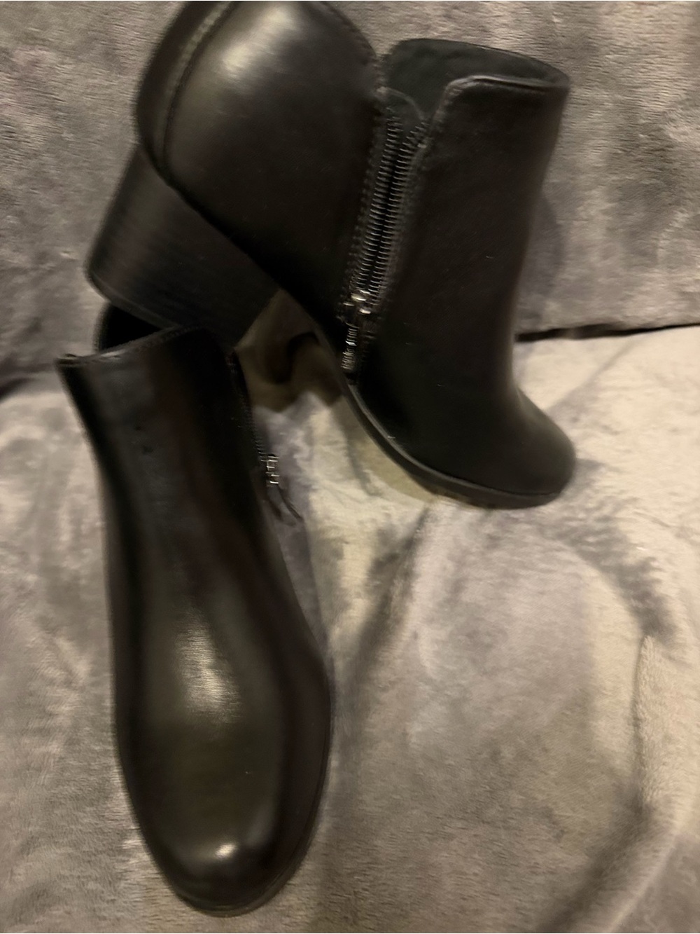 Easy Spirit Black Leather Ankle Booties with Side Zip
